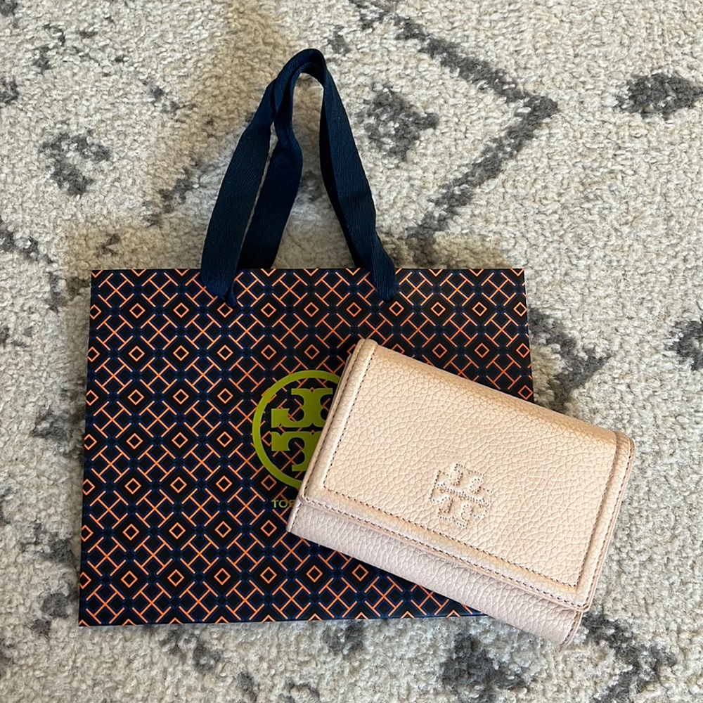Tory burch wallet